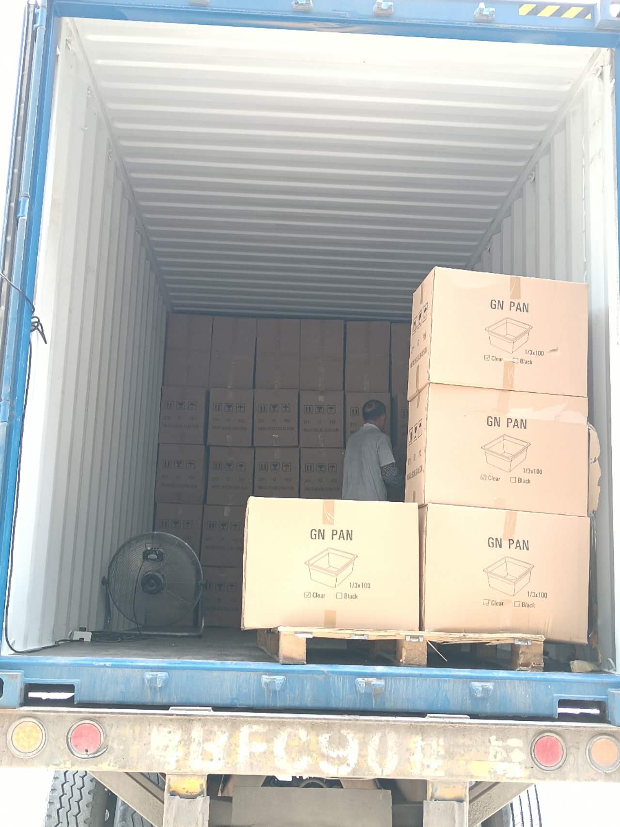 2024/06/19,1*40HQ Container PC GN pan Ingredient Bin to Euro.