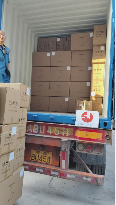 2025-01-09，1*40HQ Container Kitchen Equipment for Transcaucasian Customer