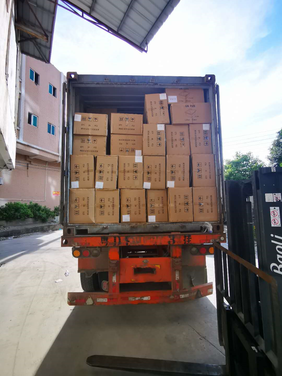 20GP Container Catering Products to Europe by Xiangfa