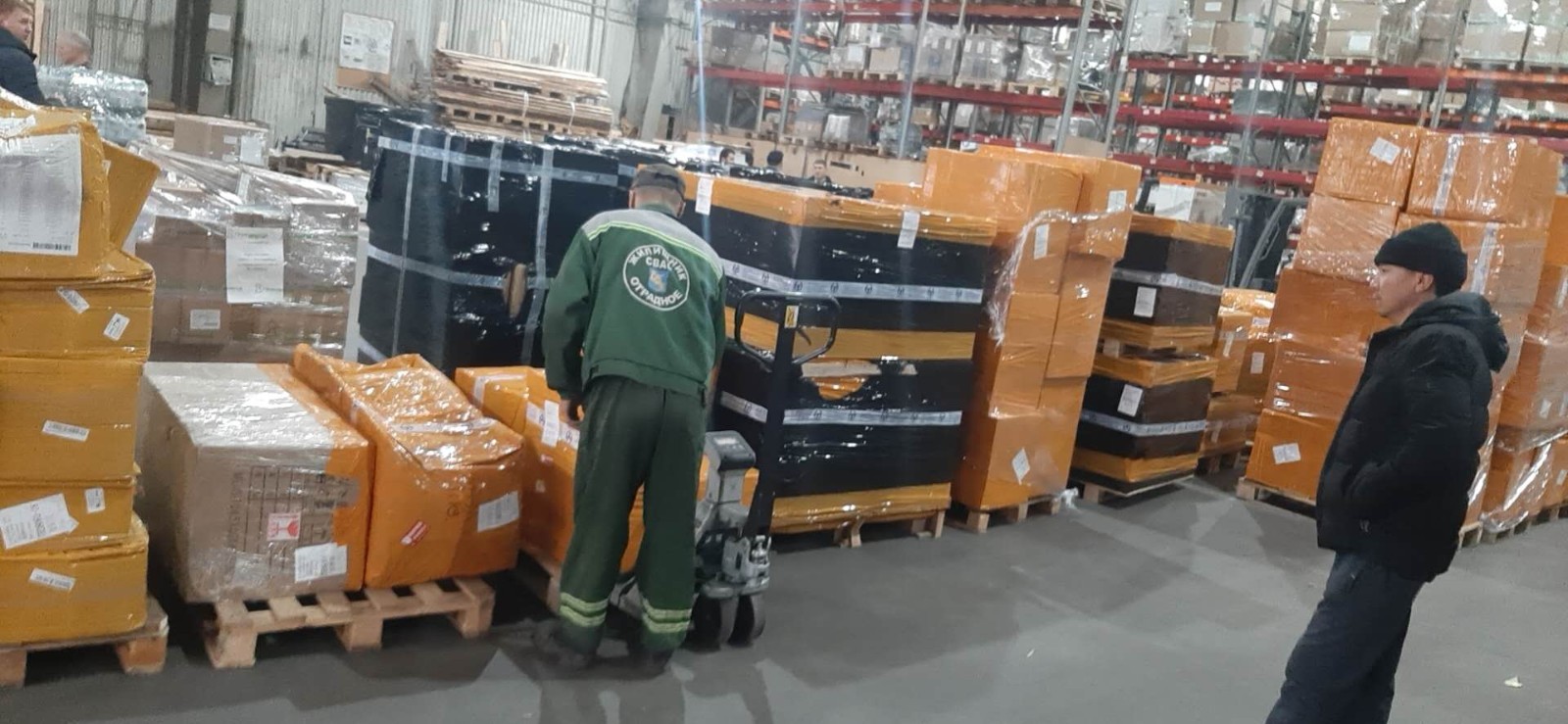 Russian Client Buy STOCK GN Pan Goods In Our Moscow Warehouse