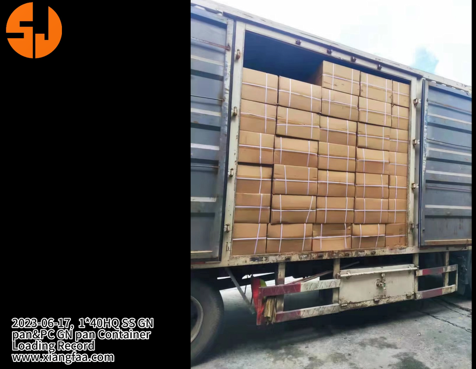 2013.6.17 stainless steel GN pan and PC food pan load in one 40HQ container